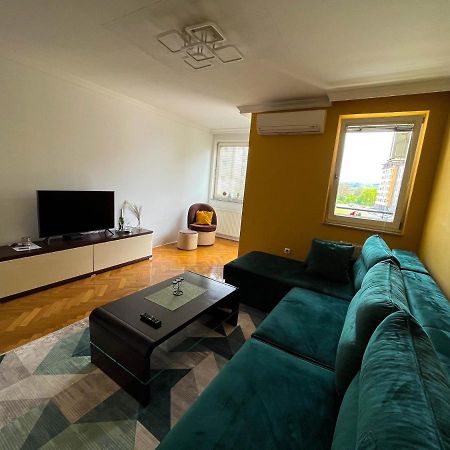 Apartman Ruby Добой Екстериор снимка
